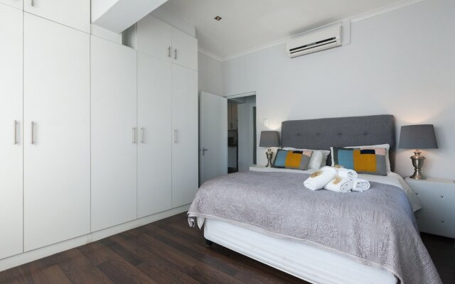 Polana Court 12 by CTHA