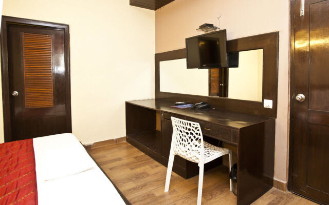 OYO Rooms Cyber Hub DLF