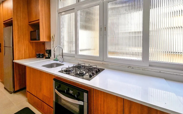 Timo Apto 350m da Praia de Copacabana RJ