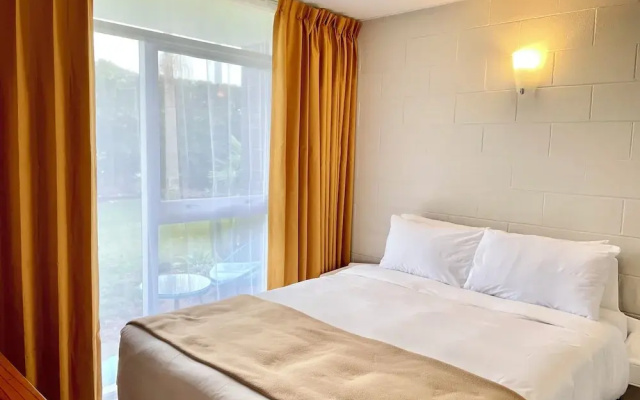 Mount Eden Motel