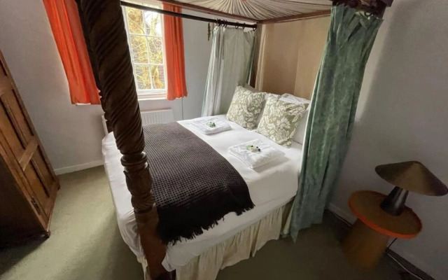 The Royal Retreat -elegant 7bdr With Garden