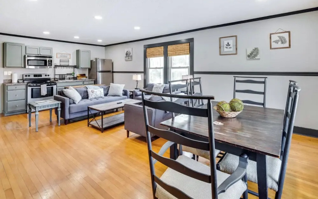Bright Brevard Home Near Downtown & Trails