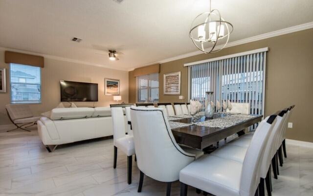 9-Bedroom Villa in Davenport 9000HS