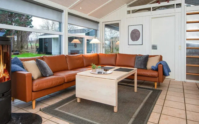 10 Person Holiday Home in Allingabro-by Traum