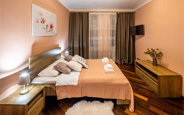 The MAIN square! 2 separated bedrooms, balcony