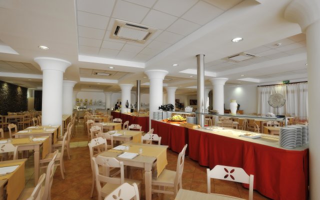 Cala Della Torre Resort
