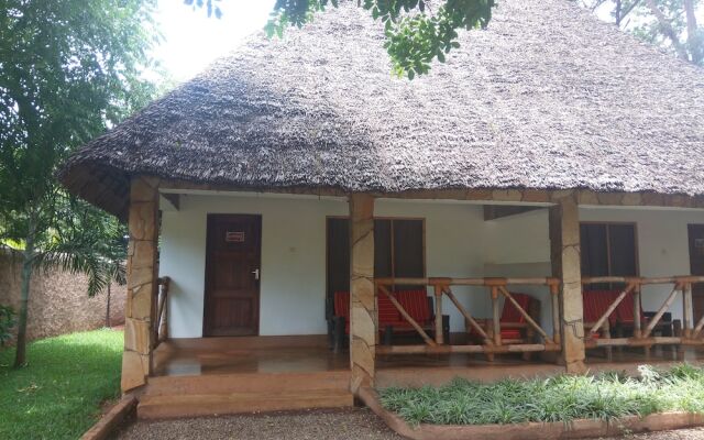 Honey Badger Lodge Moshi