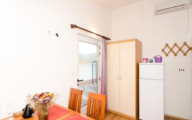 Apartments Ereš Žuronja