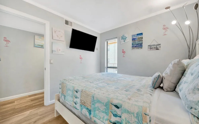 The Flamingo Balcony Waterview Heated Pool