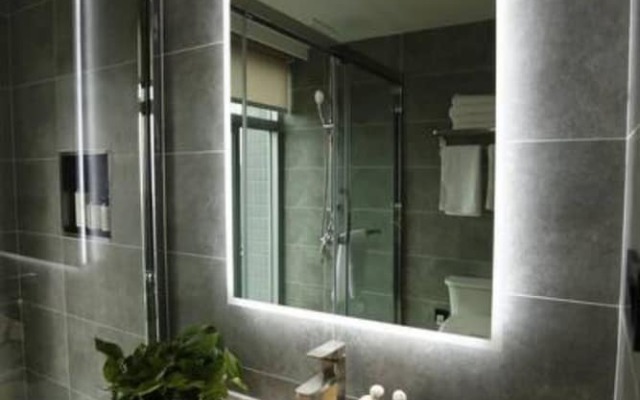 N·Time Art Hotel (Chongqing Jiefangbei Pedestrian Street)