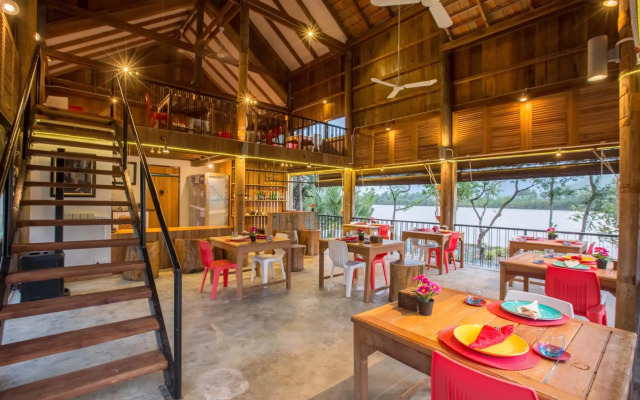 Kampot River Residence