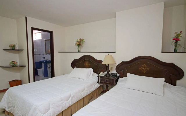 Hotel Plaza Versalles