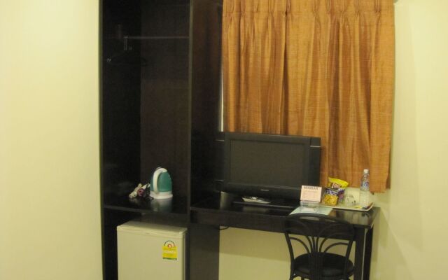 The Bang Khun Phrom Suites