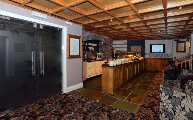 Ye Olde Punchbowl Country Inn & Gardens