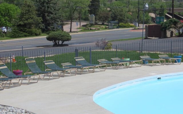 Silver Saddle Motel