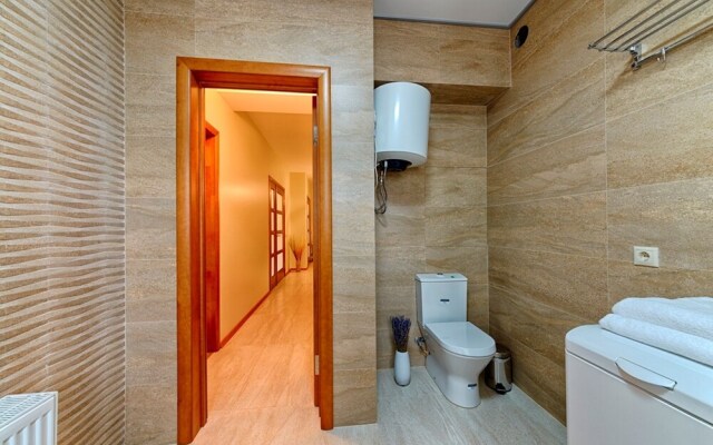 Home Apart Surganova str. 5A