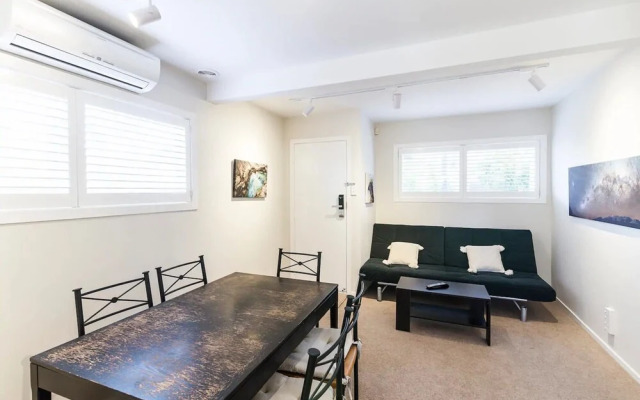 Modern Apartment in Meadowbank