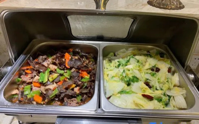 Vienna Hotel (Kunming Baiyun Road Metro Station Jiang'an)