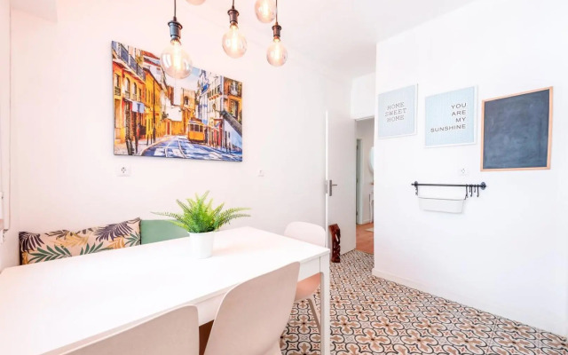 GuestReady - Vibrant 2BR Apartment