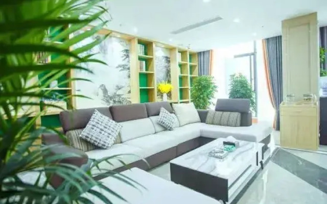 Yafeng Hotel (Xinyang Libao Square Wanxiangcheng Branch)