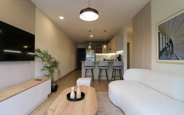w Extraordinary 2BR With Balcony in Miraflores