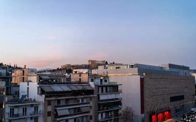 Sunny 3bd Flat Acropolis View