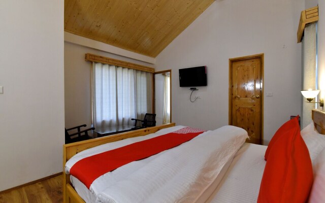 OYO 13351 Home Lavish 2BHK Hadimba Temple