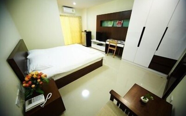Central place serviced apartment 1