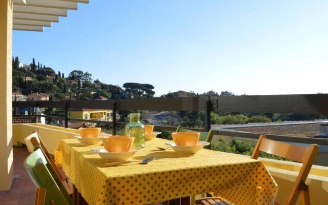 Appartement Le Lavandou, 2 pièces, 4 personnes - FR-1-251-174