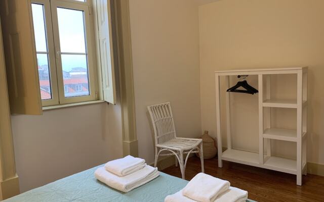 Old Town House in Figueira da Foz Near Beach