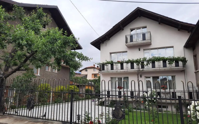 Infinity Boutique Apartments