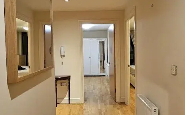 Modern & Lovely 2 Bed in London