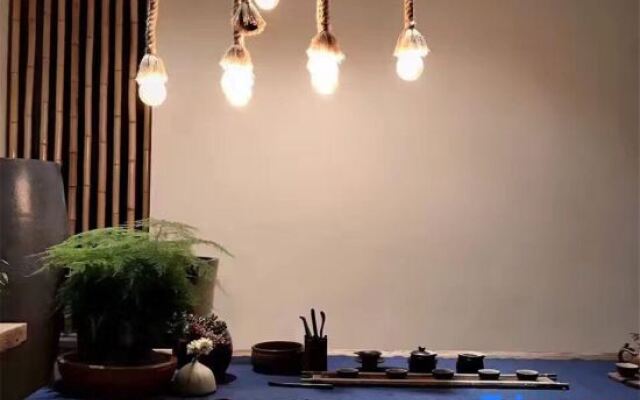 Wutong Banshan Hostel