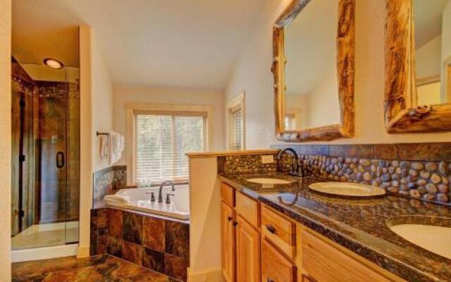 Grand Moose Lodge Home