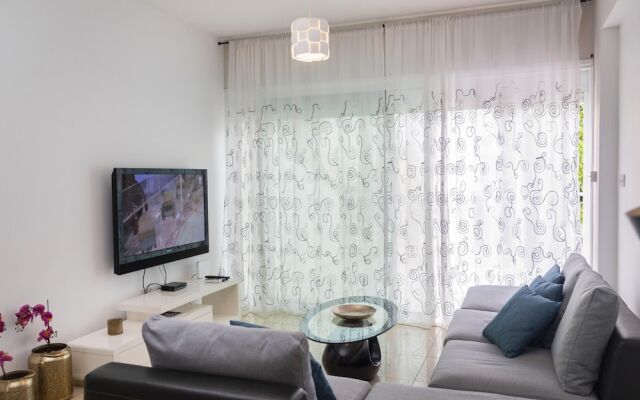 Bay View Gardens Apt 3