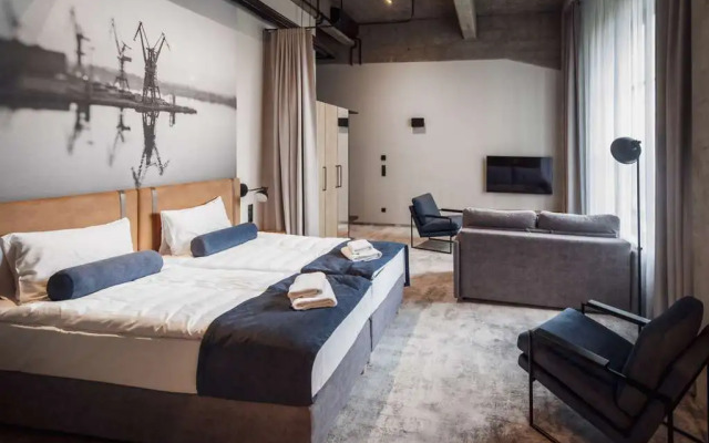 MONTOWNIA Lofts & Experience