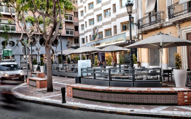 Torreluz Centro Hotel