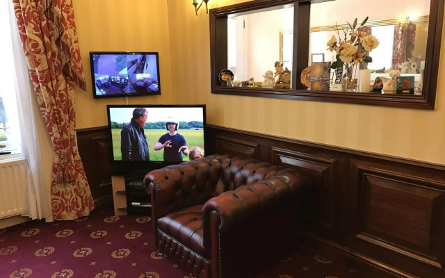 Balmoral House Hotel