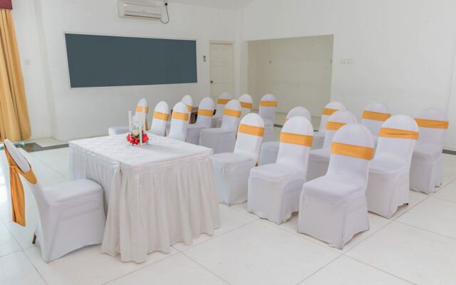 Global Towers Hotel & Suites