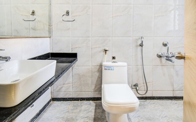 OYO 11576 Hotel Krishna Regency