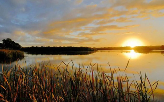 Riverview Rise Retreats