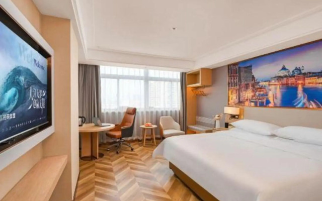 Vienna Hotel (Nanjing Hexi Golden Eagle Shop)