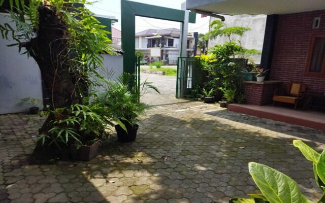 Wimbo Hotel Borobudur