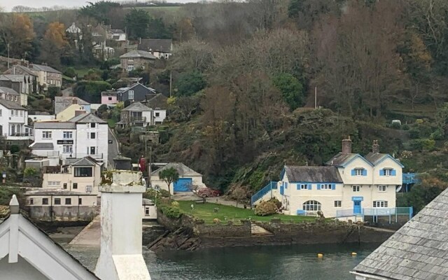 The Slipway Fowey Harbour, Parking 1 Min & Garden