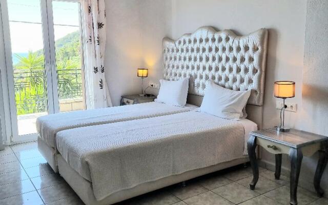 Enjoy Lichnos Bay Village Camping, Hotel & Apartments A.E.T.E