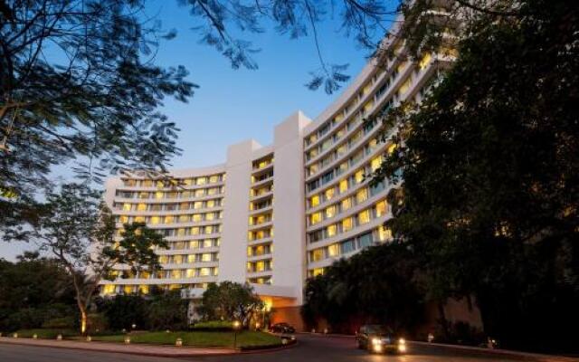 Lakeside Chalet, Mumbai - Marriott Executive Apartments