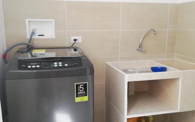 Hermoso apartamento nuevo con estacionamiento gratuito