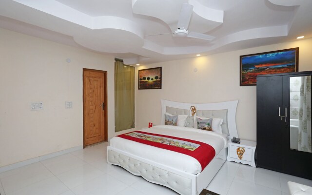 OYO 10558 Hotel Qlark