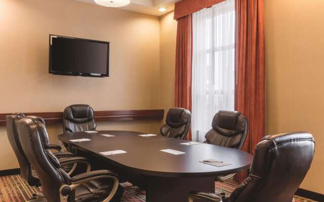Hampton Inn by Hilton Edmonton/South, Alberta, Canada