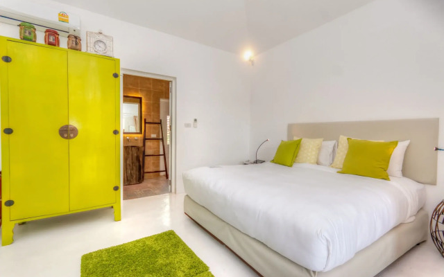 Sanae Beach Hua Hin